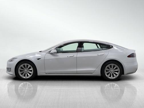 Pearl White Multi-Coat 2018 Tesla Model S P100D