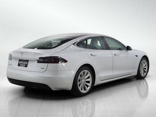 Pearl White Multi-Coat 2018 Tesla Model S P100D