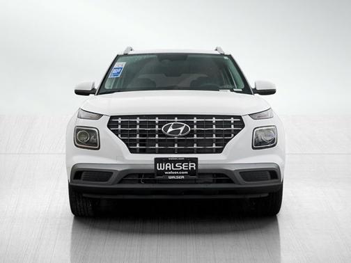 Lunar White 2026 Hyundai VENUE SEL