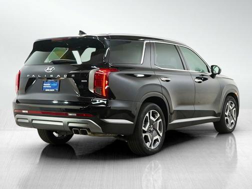 Abyss Black Pearl 2024 Hyundai PALISADE SEL 7P