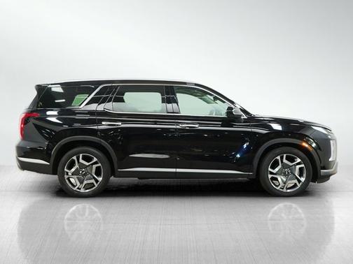 Abyss Black Pearl 2024 Hyundai PALISADE SEL 7P