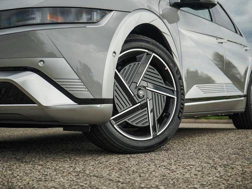 2025 Hyundai IONIQ 5 Limited