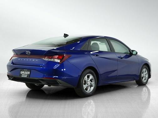 2021 Hyundai ELANTRA SE