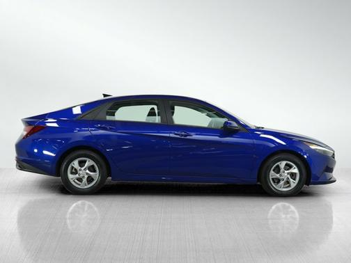 2021 Hyundai ELANTRA SE