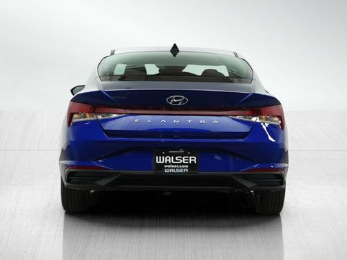 2021 Hyundai ELANTRA SE