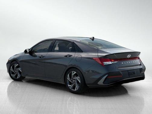 2025 Hyundai ELANTRA HEV SEL Sport