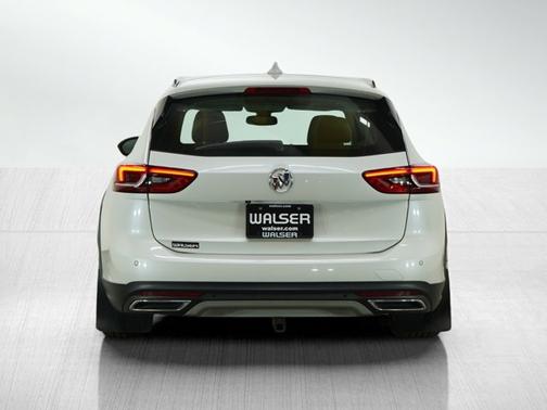 2018 Buick Regal TourX Essence