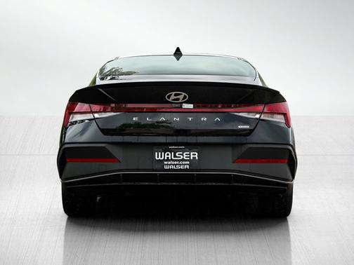 2025 Hyundai ELANTRA HEV SEL Sport