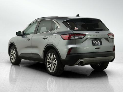 2022 Ford Escape Titanium Hybrid