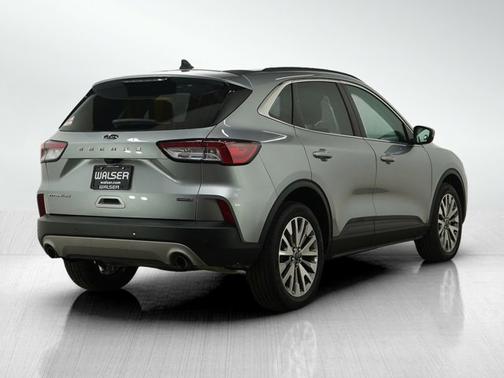 2022 Ford Escape Titanium Hybrid