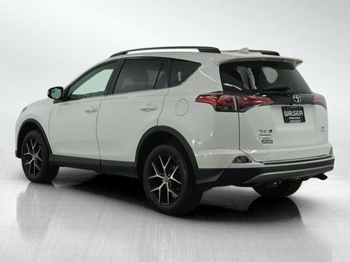 2017 Toyota RAV4 SE