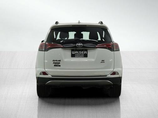 2017 Toyota RAV4 SE