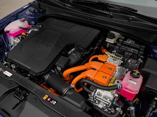 2025 Hyundai ELANTRA HEV SEL Sport
