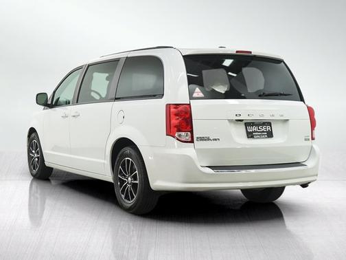 White 2019 Dodge Grand Caravan R/T