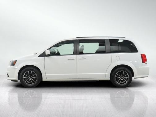 White 2019 Dodge Grand Caravan R/T