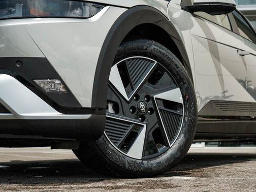 Cyber Gray 2026 Hyundai IONIQ 5 SE