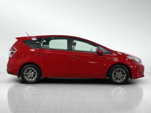 2017 Toyota Prius v Four