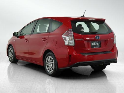 2017 Toyota Prius v Four