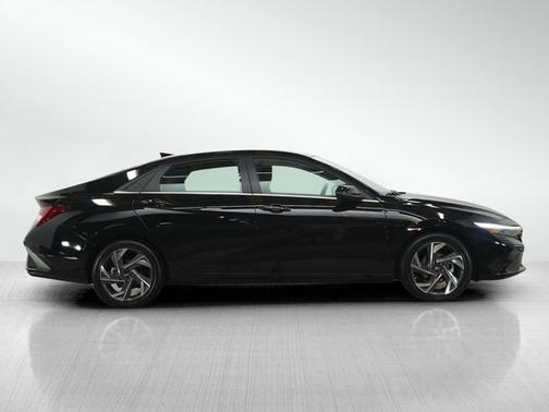 Abyss Black 2025 Hyundai ELANTRA HEV Limited