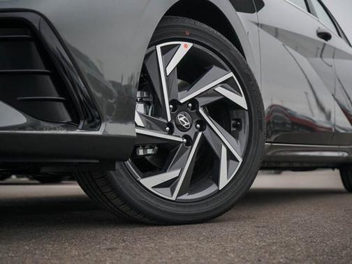 2025 Hyundai ELANTRA HEV Limited