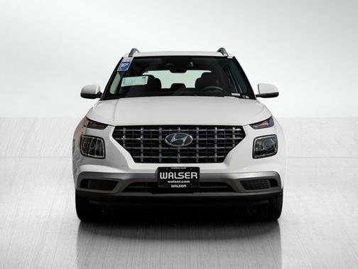 Lunar White 2026 Hyundai VENUE SEL