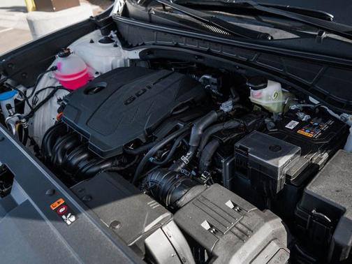 Atlas White 2026 Hyundai SANTA CRUZ SEL