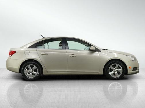 Champagne Silver Metallic 2013 Chevrolet Cruze 1LT