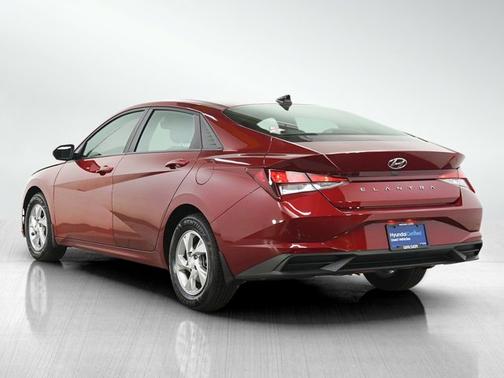 Ultimate Red 2023 Hyundai ELANTRA SE