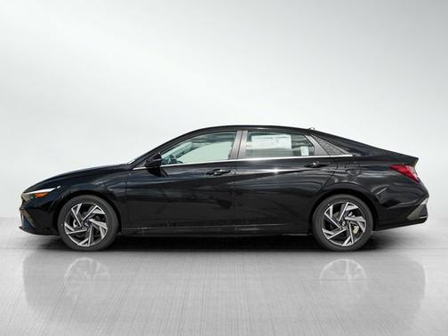 Abyss Black 2026 Hyundai ELANTRA Limited
