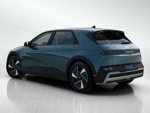 Digital Teal 2026 Hyundai IONIQ 5 SE