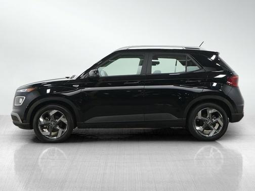 Onyx Black 2023 Hyundai VENUE SEL