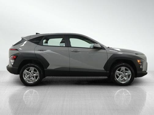 Cyber Gray Metallic 2026 Hyundai KONA SE