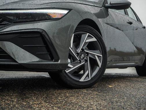 Amazon Gray 2026 Hyundai ELANTRA Limited