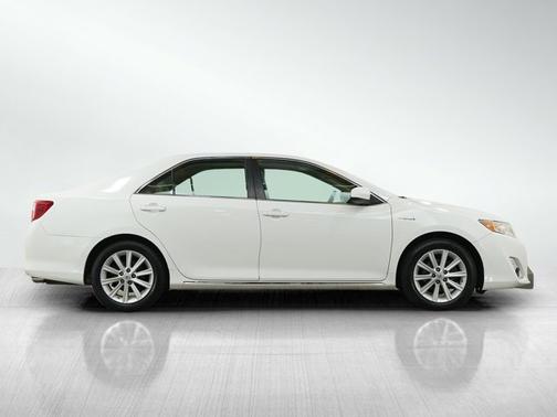 2013 Toyota Camry Hybrid XLE