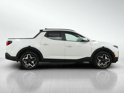 Atlas White 2023 Hyundai SANTA CRUZ Limited