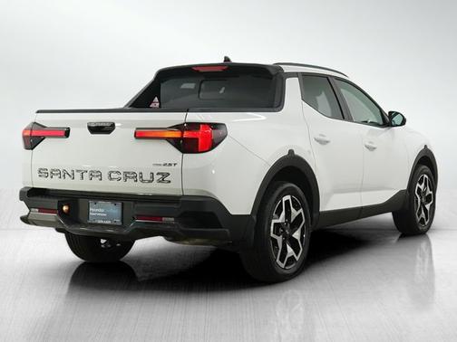 Atlas White 2023 Hyundai SANTA CRUZ Limited
