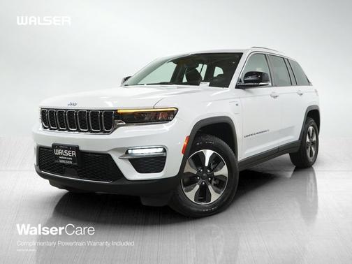 Bright White Clearcoat 2023 Jeep Grand Cherokee