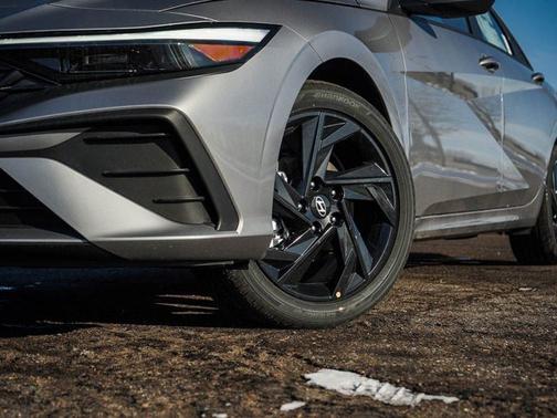 2026 Hyundai ELANTRA HEV SEL Sport