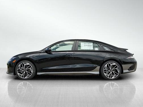 2025 Hyundai IONIQ 6 SEL