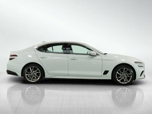 2022 Genesis G70 2.0T