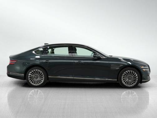 2023 Genesis Electrified G80