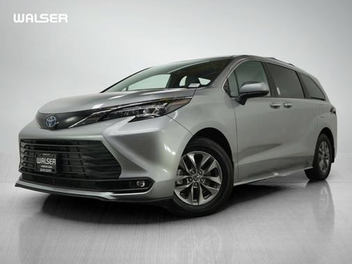 2025 Toyota Sienna XLE