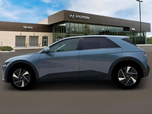2025 Hyundai IONIQ 5 SE
