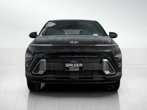 Abyss Black Pearl 2026 Hyundai KONA SE