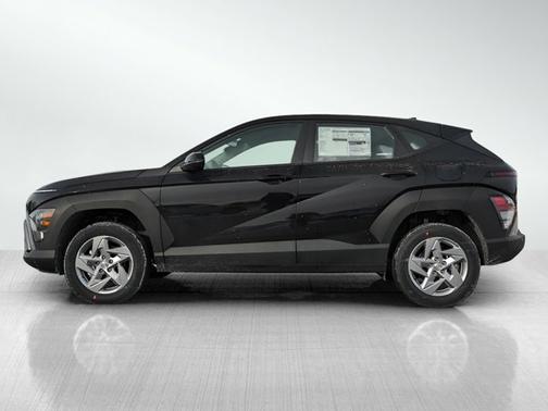 Abyss Black Pearl 2026 Hyundai KONA SE