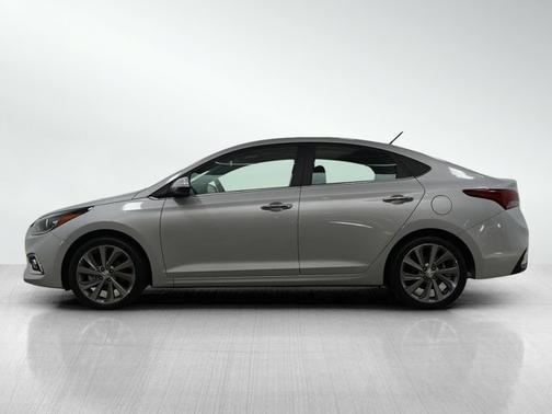 2022 Hyundai Accent Limited