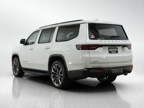 Bright White Clearcoat 2022 Jeep Wagoneer Series II