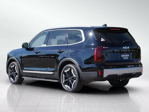 Ebony Black 2024 Kia Telluride S