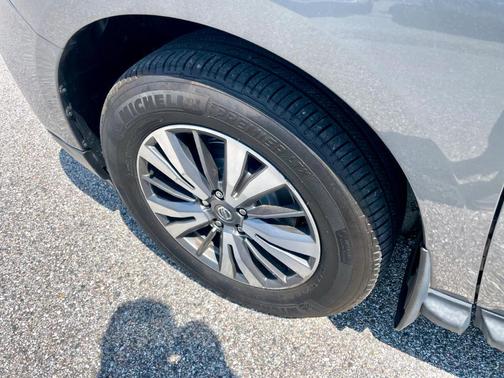 2020 Nissan Pathfinder S