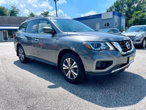 2020 Nissan Pathfinder S